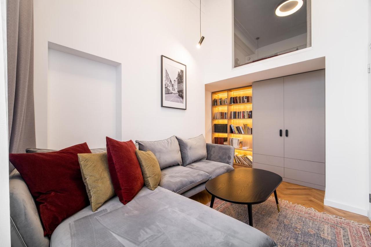 Owl Jazz Apartments - Luxury Apartments In The Heart Of The City カウナス エクステリア 写真