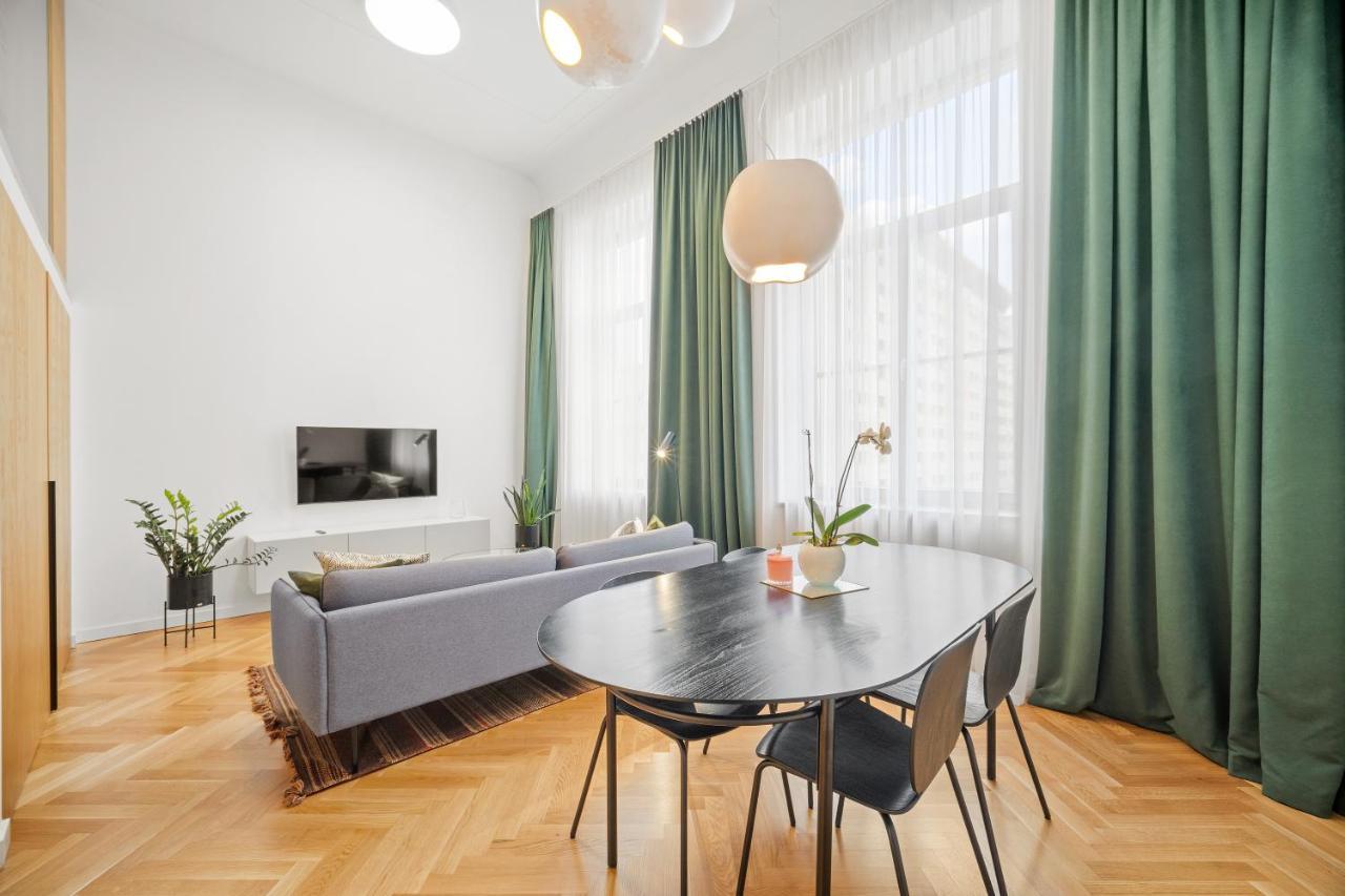 Owl Jazz Apartments - Luxury Apartments In The Heart Of The City カウナス エクステリア 写真